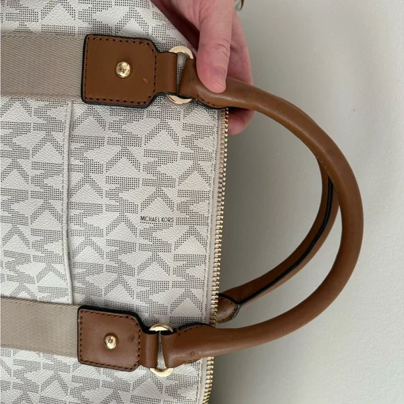 Michael Kors Harrison Logo Weekender Bag - Picture 7 of 10